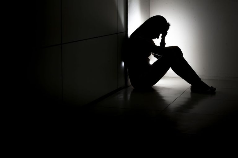 Trabalhador com depressão pode pedir afastamento de suas atividades?